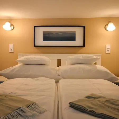 Downtown Doublet Apartment *